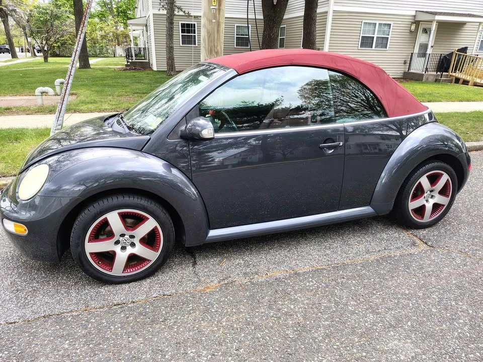 2005 Volkswagen New Beetle - Image 2 of 7