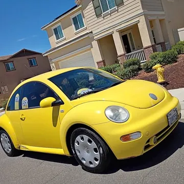 2005 Volkswagen Beetle 2.0T SE Hatchback 2D