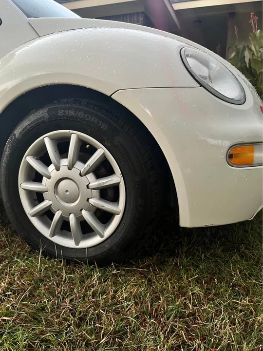 2005 Volkswagen New Beetle - Image 3 of 6