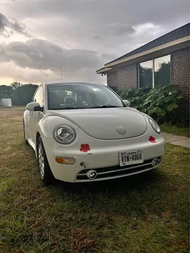2005 Volkswagen Beetle 2.0T SE Hatchback 2D