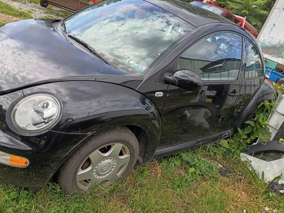 2005 Volkswagen New Beetle - Image 3 of 11