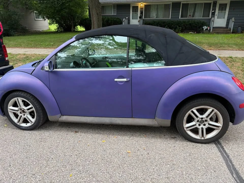 2005 Volkswagen New Beetle - Image 3 of 4