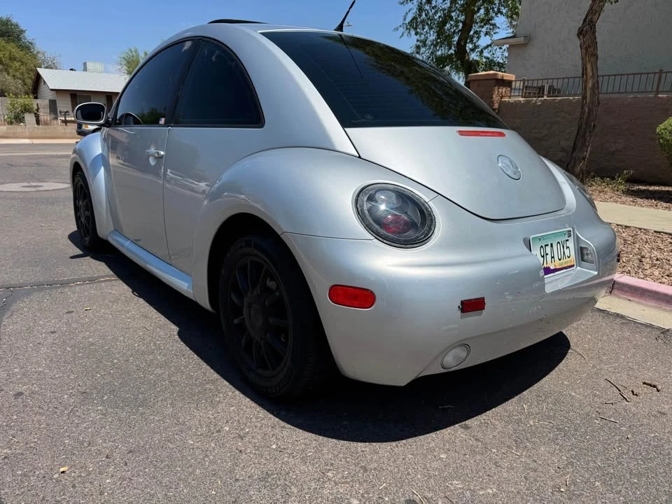 2005 Volkswagen New Beetle - Image 3 of 10