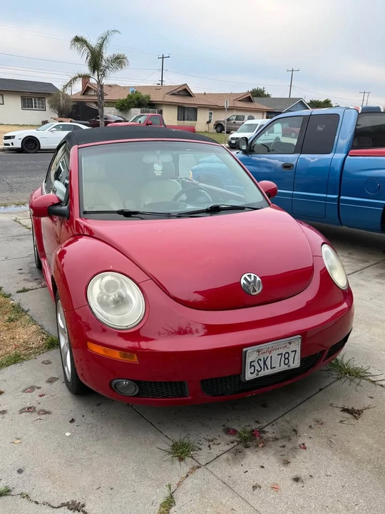 2005 Volkswagen New Beetle - Image 4 of 5