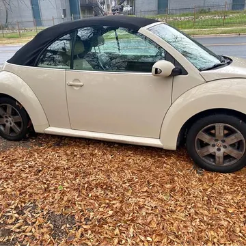 2005 Volkswagen Beetle 2.5L Convertible 2D