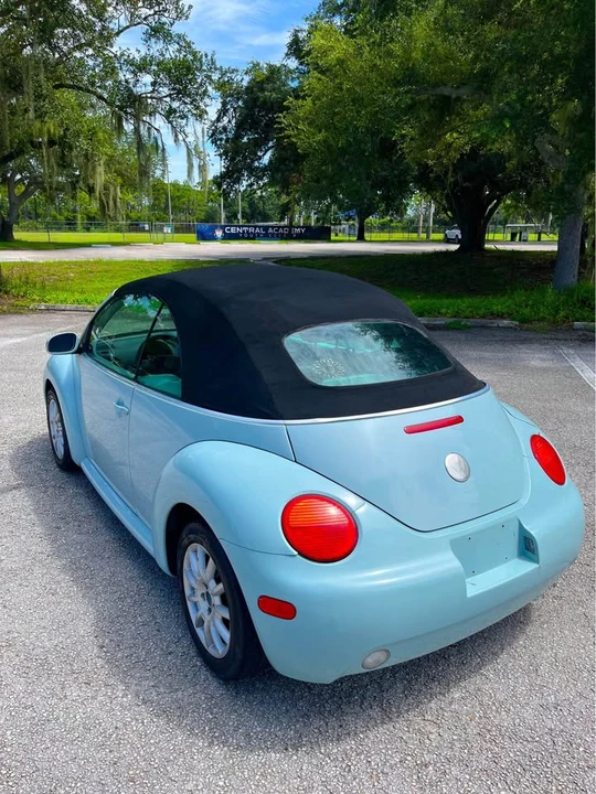 2005 Volkswagen New Beetle - Image 8 of 14