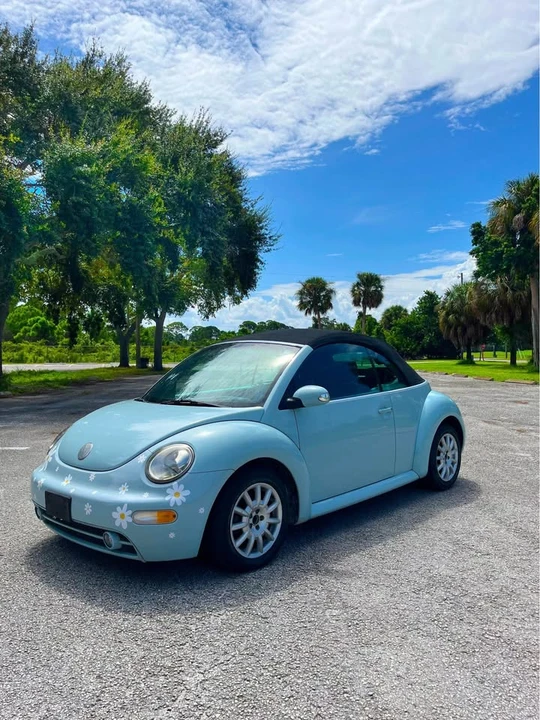 2005 Volkswagen New Beetle - Image 7 of 14