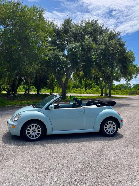2005 Volkswagen New Beetle - Image 5 of 14