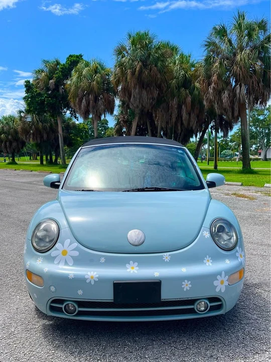 2005 Volkswagen New Beetle - Image 13 of 14