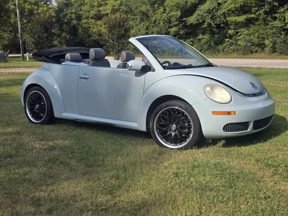 2005 Volkswagen New Beetle - Image 8 of 9