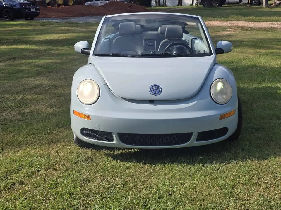 2005 Volkswagen New Beetle - Image 7 of 9
