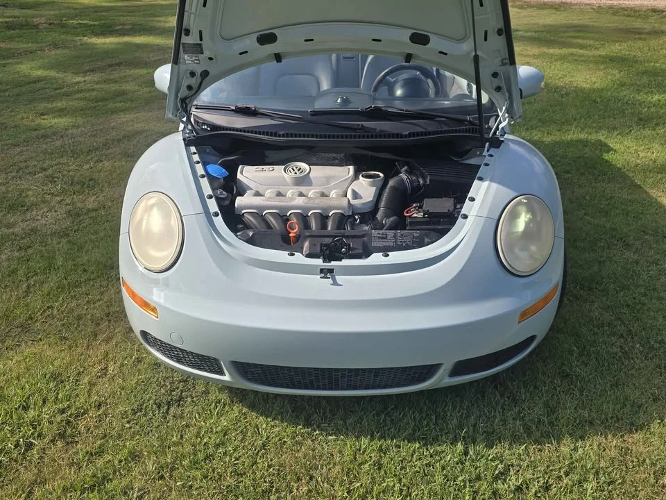 2005 Volkswagen New Beetle - Image 6 of 9