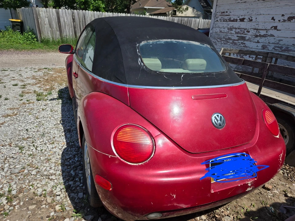 2005 Volkswagen New Beetle - Image 4 of 6