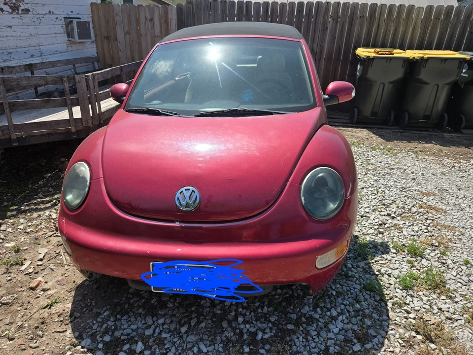 2005 Volkswagen New Beetle - Image 2 of 6