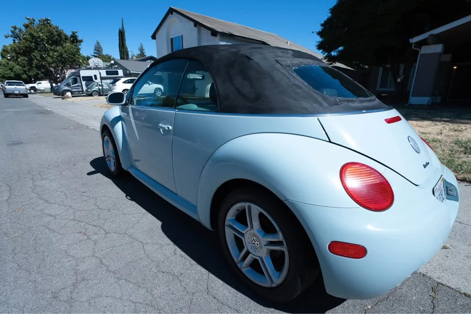 2005 Volkswagen New Beetle - Image 3 of 13