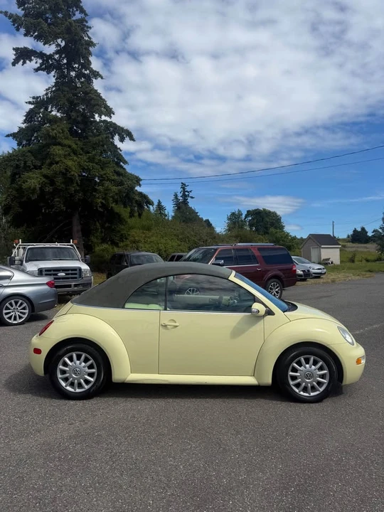 2005 Volkswagen New Beetle - Image 6 of 10