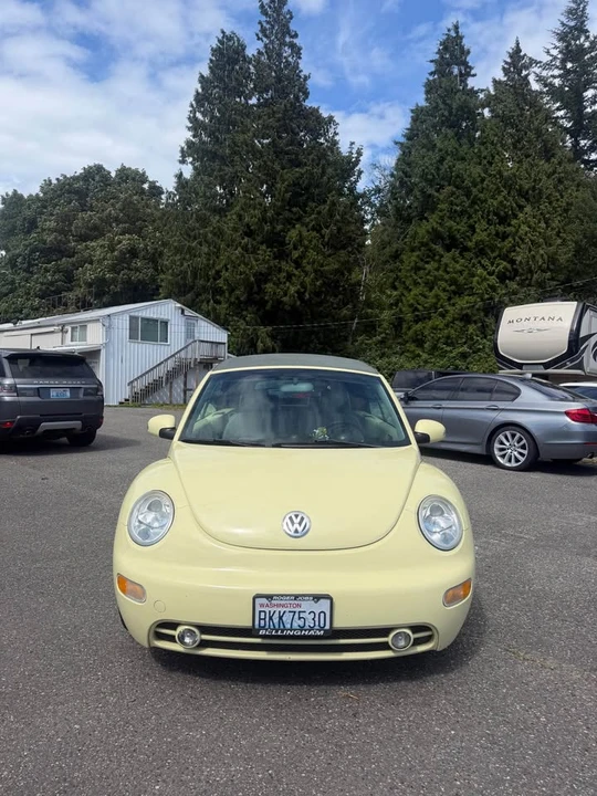 2005 Volkswagen New Beetle - Image 8 of 10