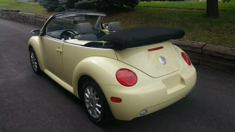 2005 Volkswagen New Beetle - Image 2 of 10