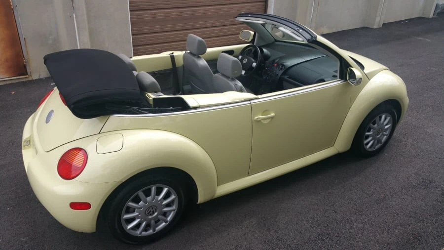2005 Volkswagen New Beetle - Image 3 of 10