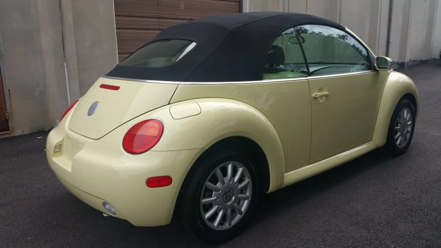 2005 Volkswagen New Beetle - Image 6 of 10