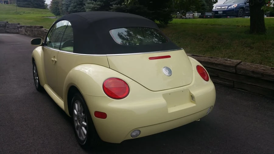 2005 Volkswagen New Beetle - Image 8 of 10