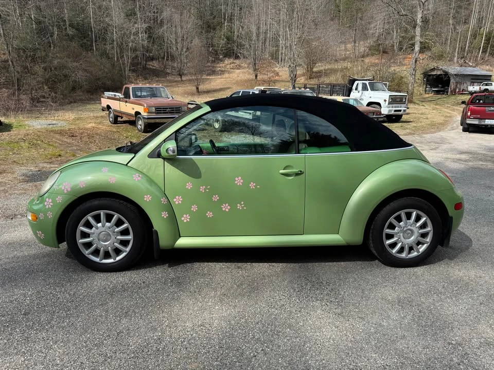 2005 Volkswagen New Beetle - Image 3 of 10