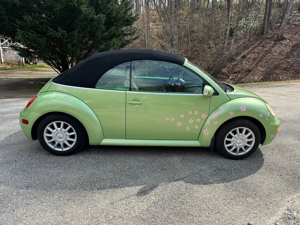 2005 Volkswagen New Beetle - Image 4 of 10