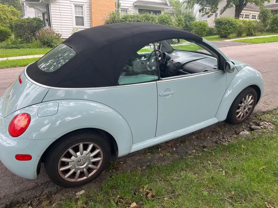 2005 Volkswagen New Beetle - Image 4 of 15