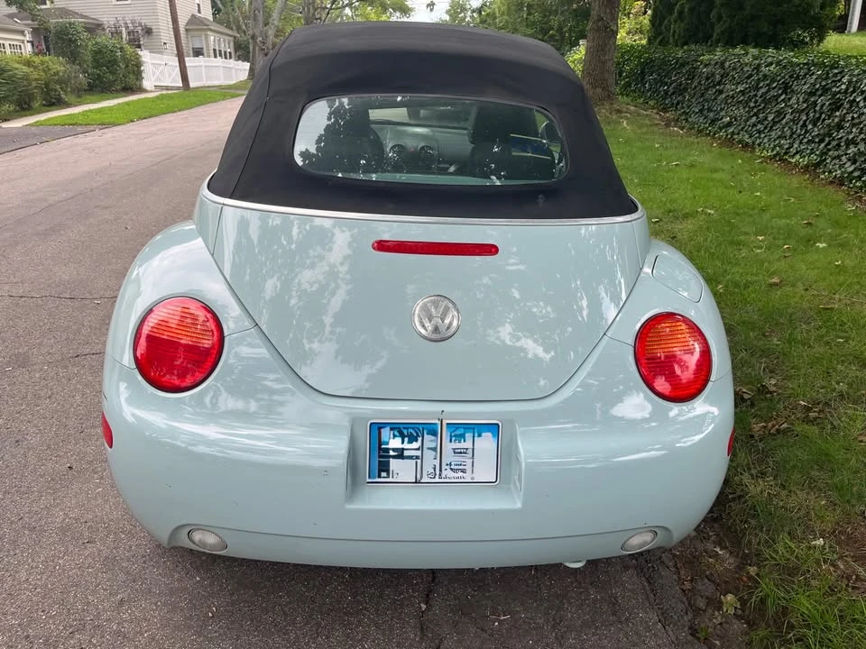 2005 Volkswagen New Beetle - Image 5 of 15