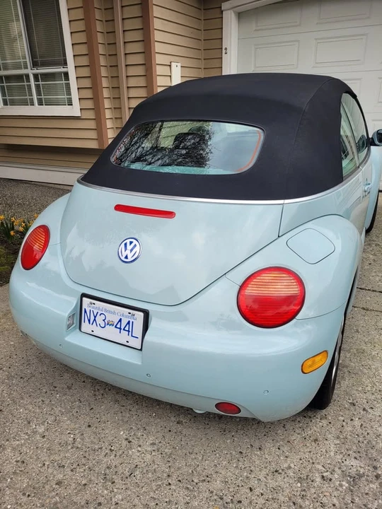 2005 Volkswagen New Beetle - Image 3 of 9