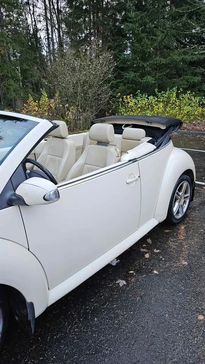 2005 Volkswagen New Beetle - Image 2 of 14