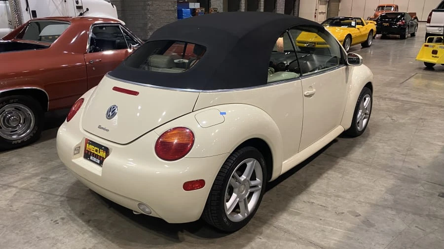 2005 Volkswagen New Beetle - Image 4 of 5