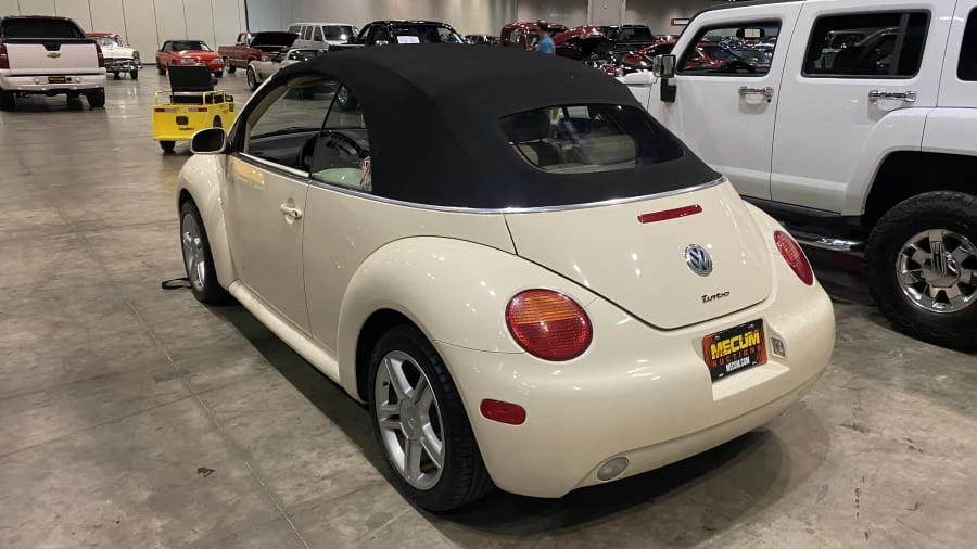 2005 Volkswagen New Beetle - Image 3 of 5