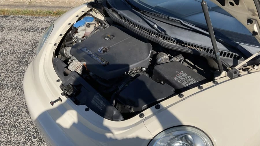 2005 Volkswagen New Beetle - Image 7 of 12