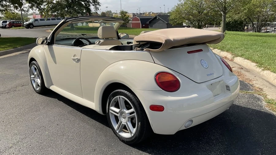 2005 Volkswagen New Beetle - Image 3 of 7