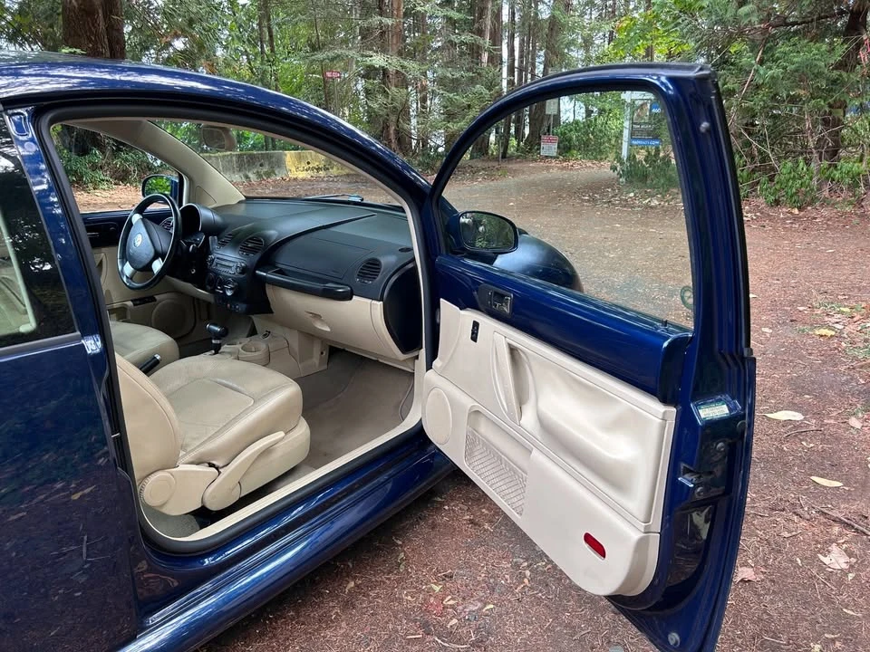 2005 Volkswagen New Beetle - Image 6 of 10