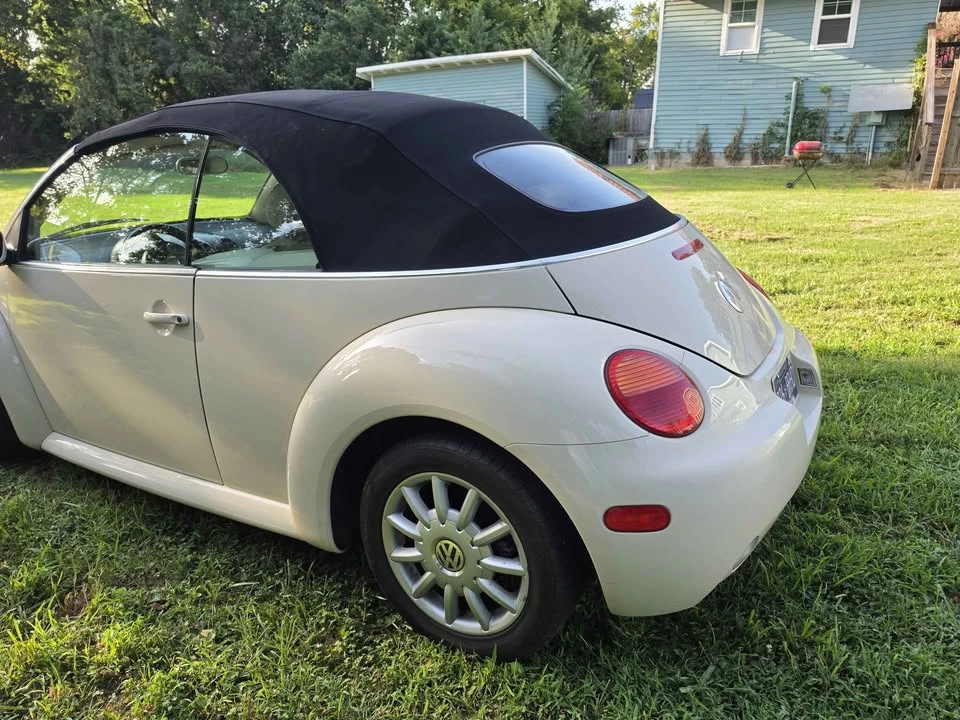2005 Volkswagen New Beetle - Image 5 of 7