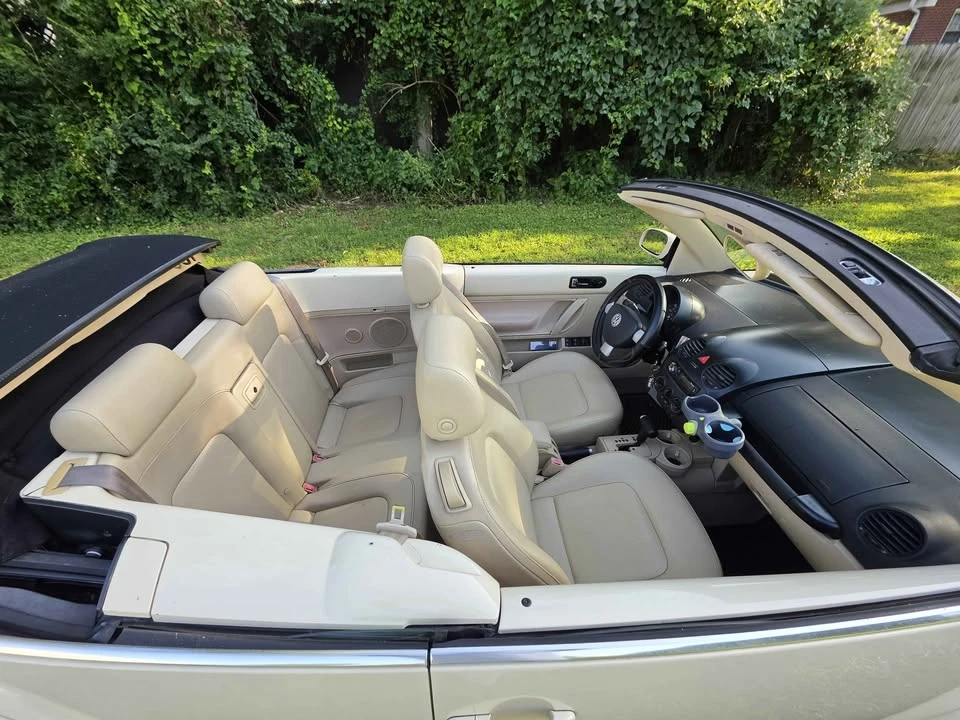 2005 Volkswagen New Beetle - Image 3 of 7