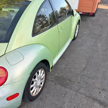 2005 Volkswagen Beetle Hatchback 2D