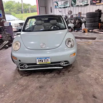 2005 Volkswagen Beetle Hatchback 2D