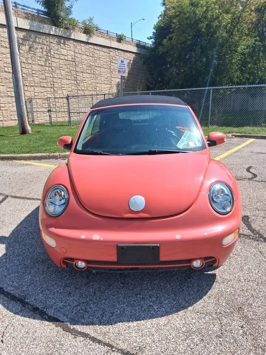 2005 Volkswagen New Beetle - Image 8 of 12