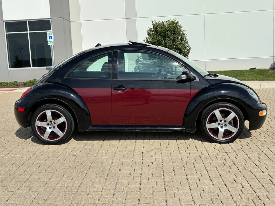 2005 Volkswagen New Beetle - Image 6 of 13