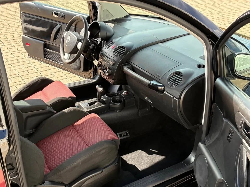 2005 Volkswagen New Beetle - Image 11 of 13