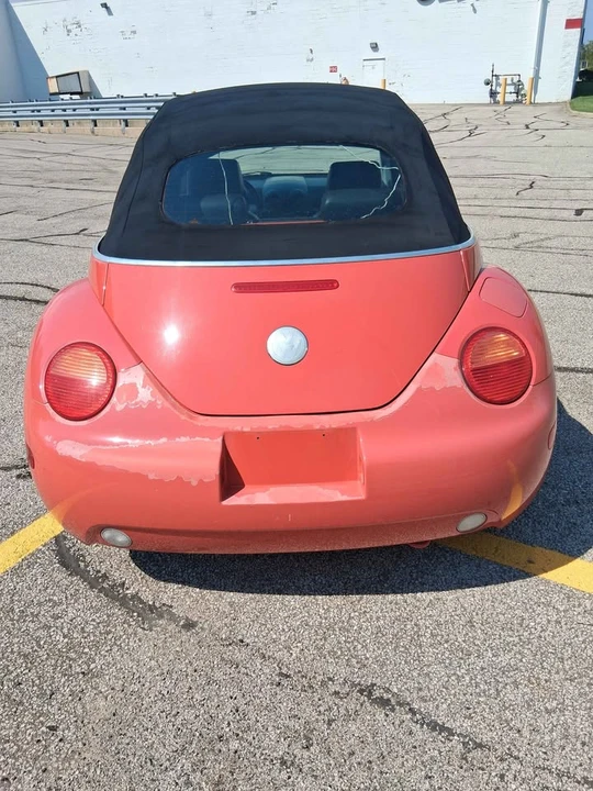 2005 Volkswagen New Beetle - Image 6 of 12