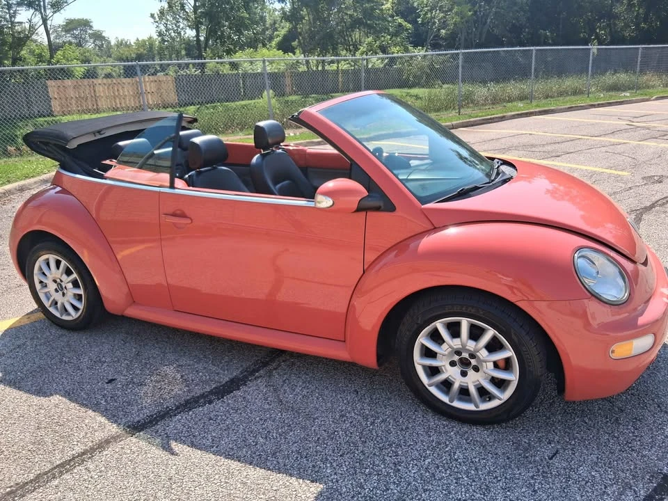 2005 Volkswagen New Beetle - Image 2 of 12