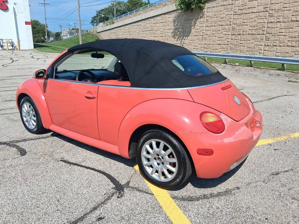 2005 Volkswagen New Beetle - Image 5 of 12