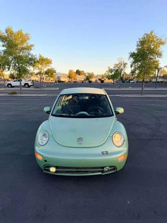 2005 Volkswagen New Beetle - Image 3 of 10