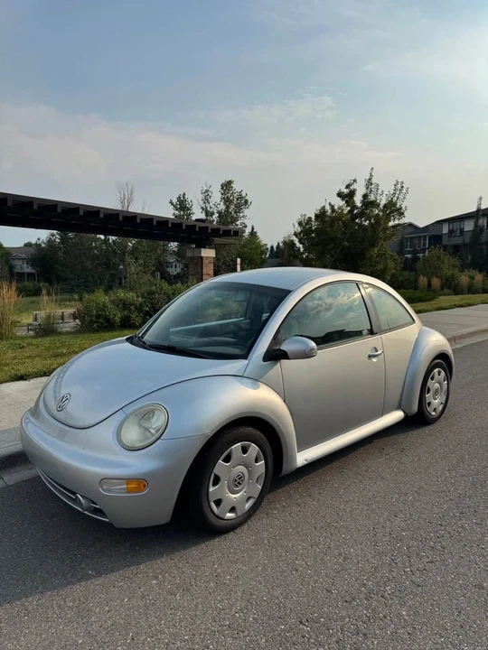 2005 Volkswagen New Beetle - Image 2 of 6