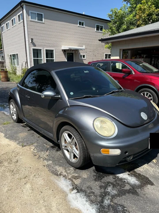 2005 Volkswagen New Beetle - Image 5 of 13