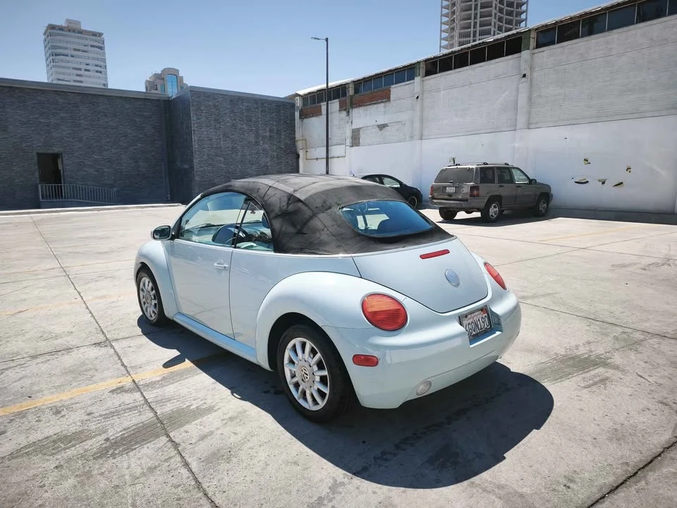 2005 Volkswagen New Beetle - Image 7 of 16